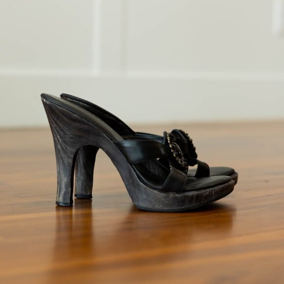 Two Lips Black Mule Heels, wome's slide on shoes, black cute mules - Picture 5 of 12